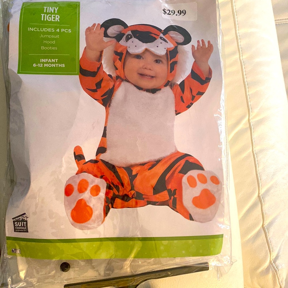 New tiger costume for babies